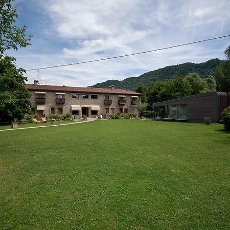 Ai Cadelach Hotel Giulia Revine Lago المظهر الخارجي الصورة