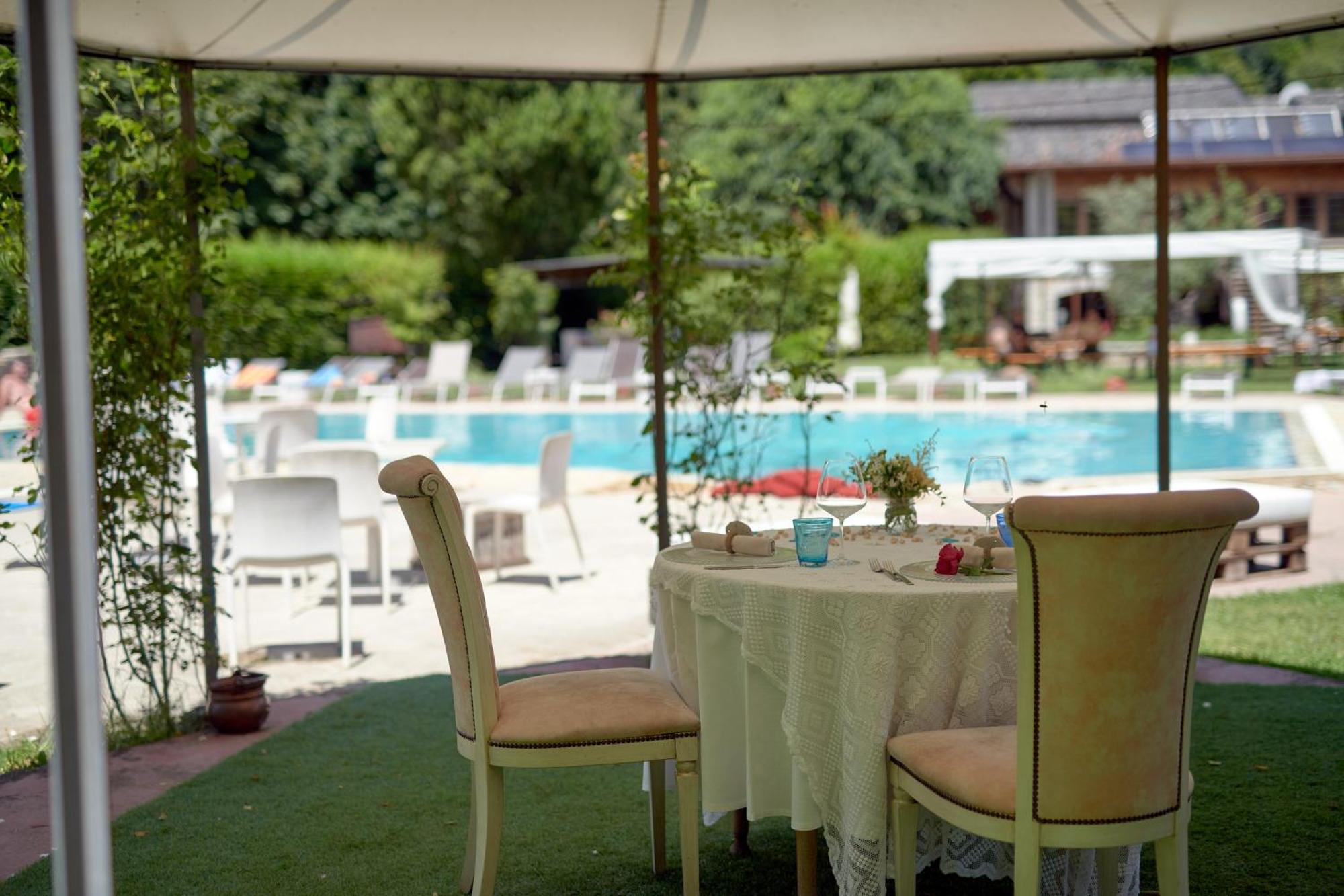 Ai Cadelach Hotel Giulia Revine Lago المظهر الخارجي الصورة