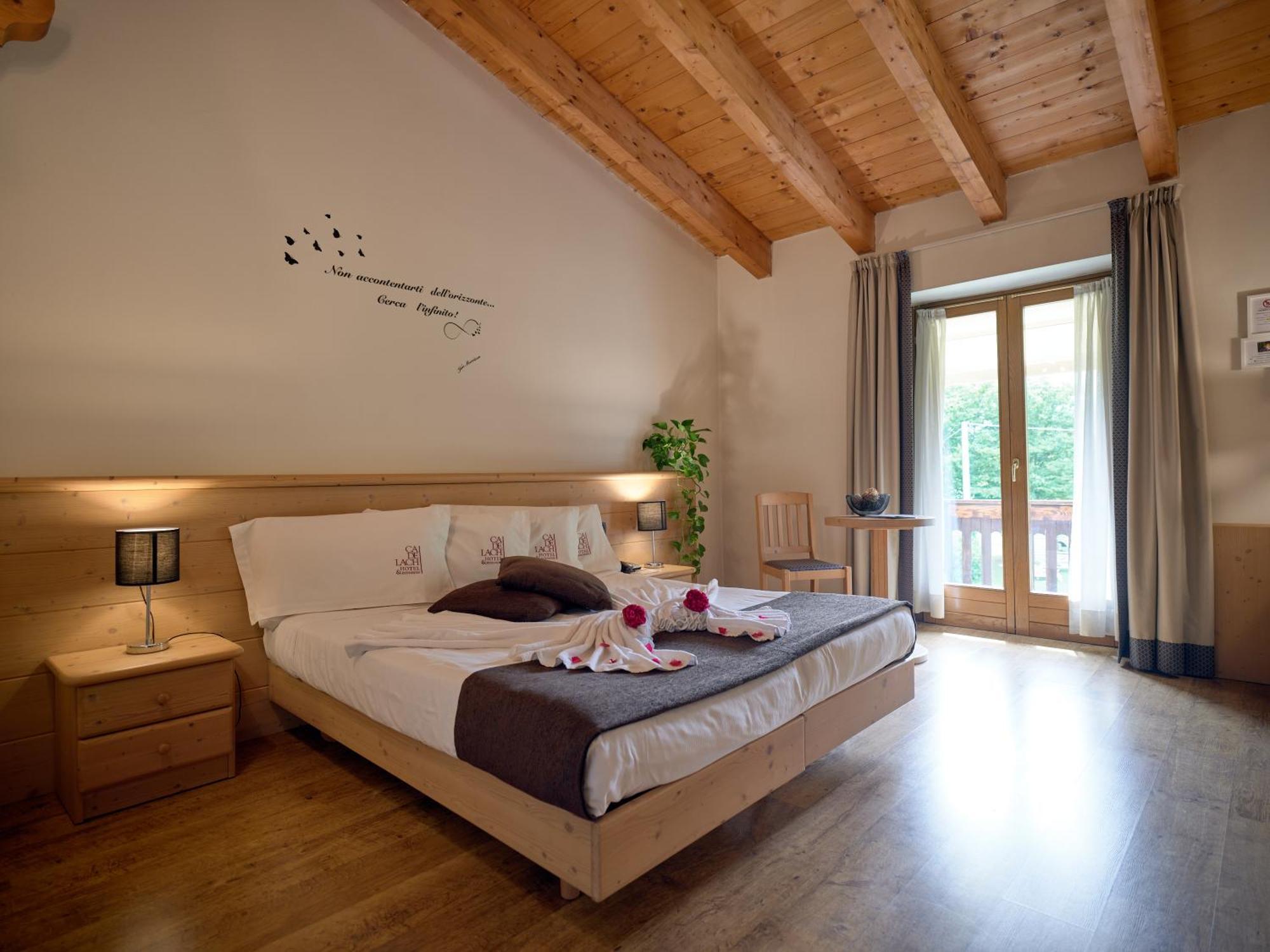 Ai Cadelach Hotel Giulia Revine Lago المظهر الخارجي الصورة